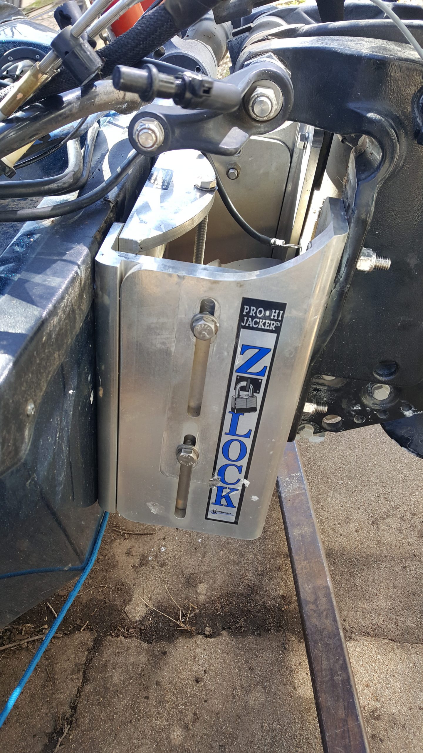 Bolts to Add a Jackplate 519vx